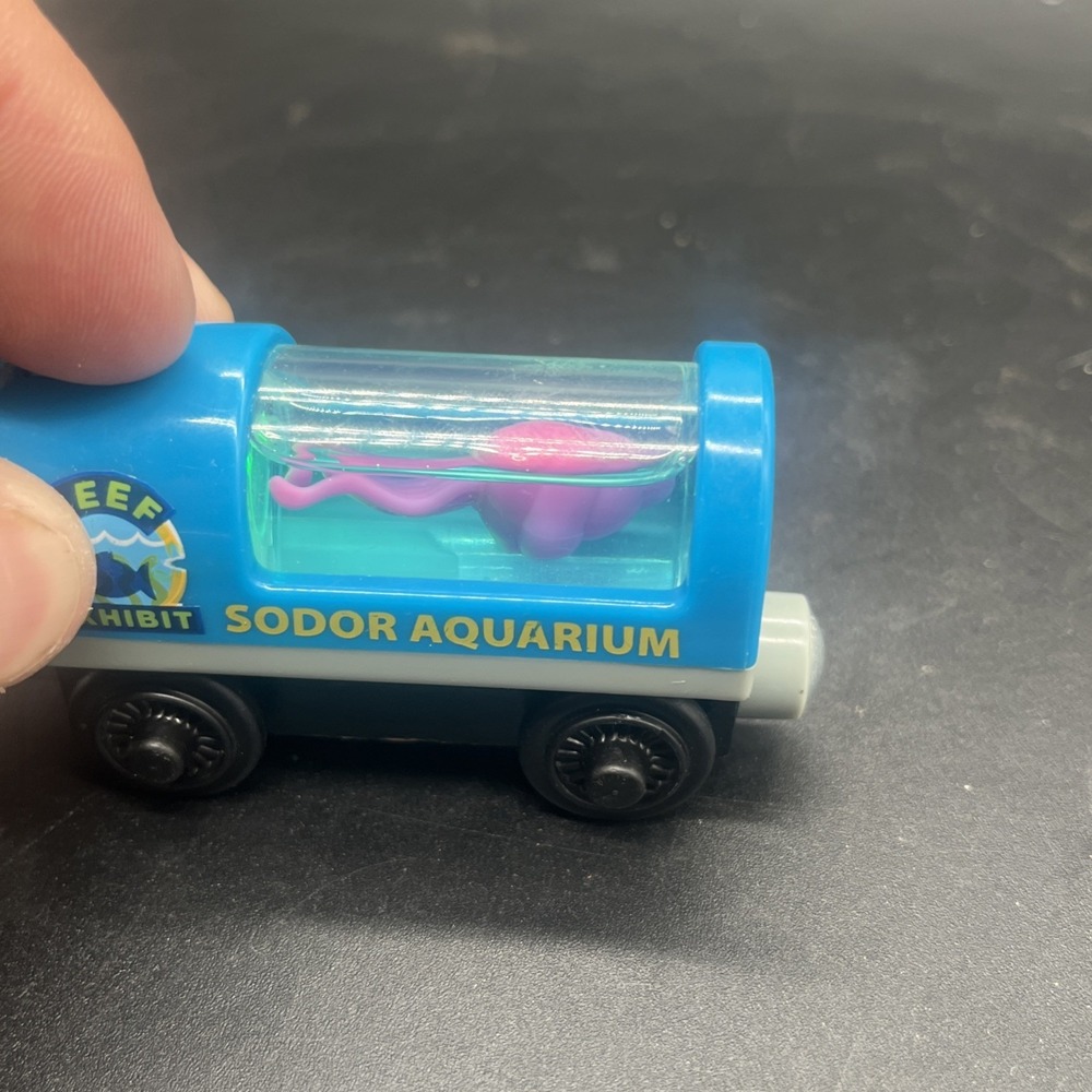 Aquarium Car Light Up Squid Thomas the Train Wooden Railway Tender Tested - Picture 8 of 12